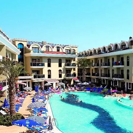 Club Candan Szálloda 4*