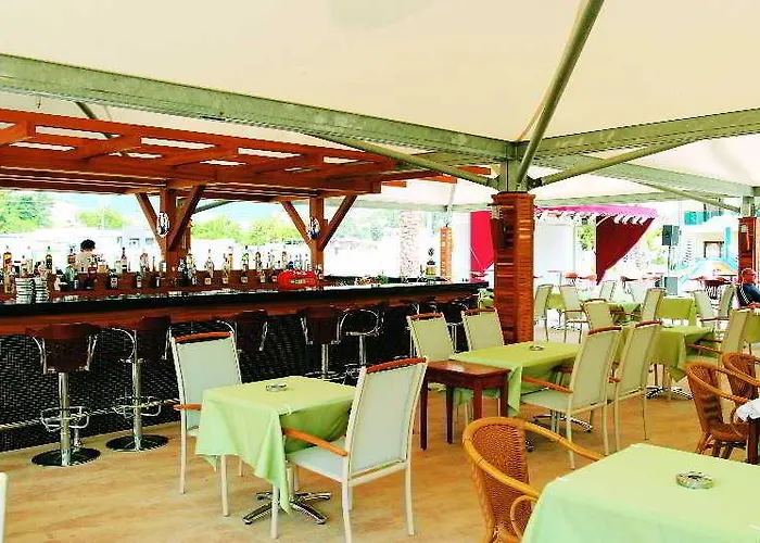 Club Candan Szálloda 4*